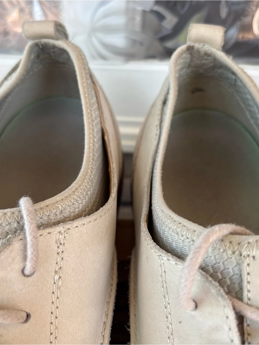 Johnston & Murphy Cream Suede Lace-Up Oxfords with Brown Soles 10.5